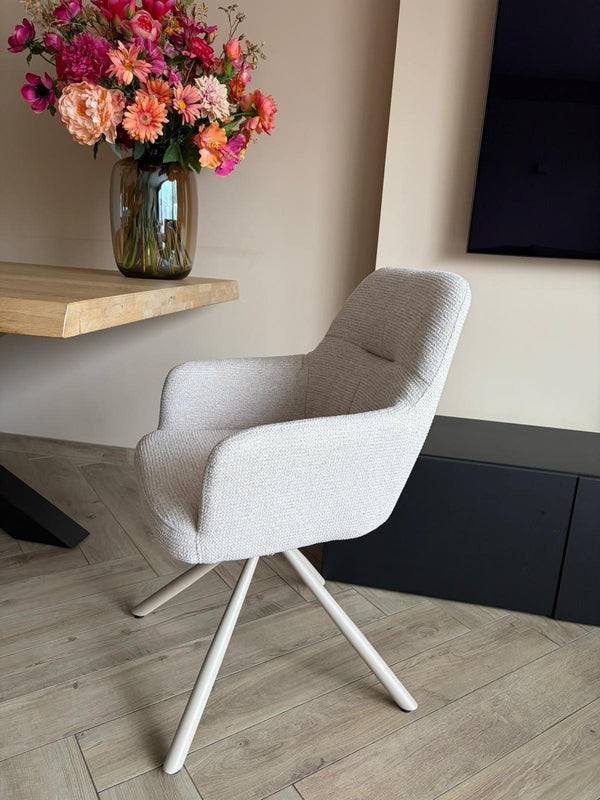 Florine Draaibare Eetkamerstoel - Beige met beige poten